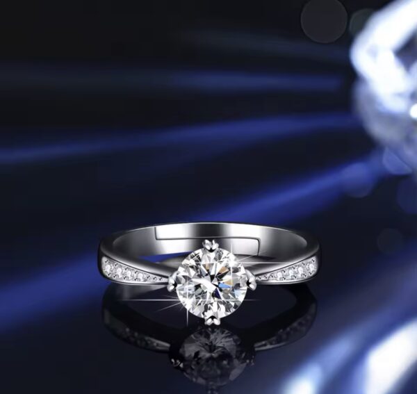 Mozambican stone one carat diamond